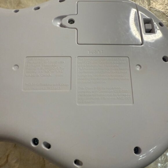 Sesame Street Elmo Guitar Lights and Sounds Rock n Roll - Picture 5 of 5